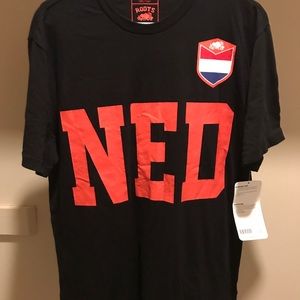 Roots Netherlands t shirt size large